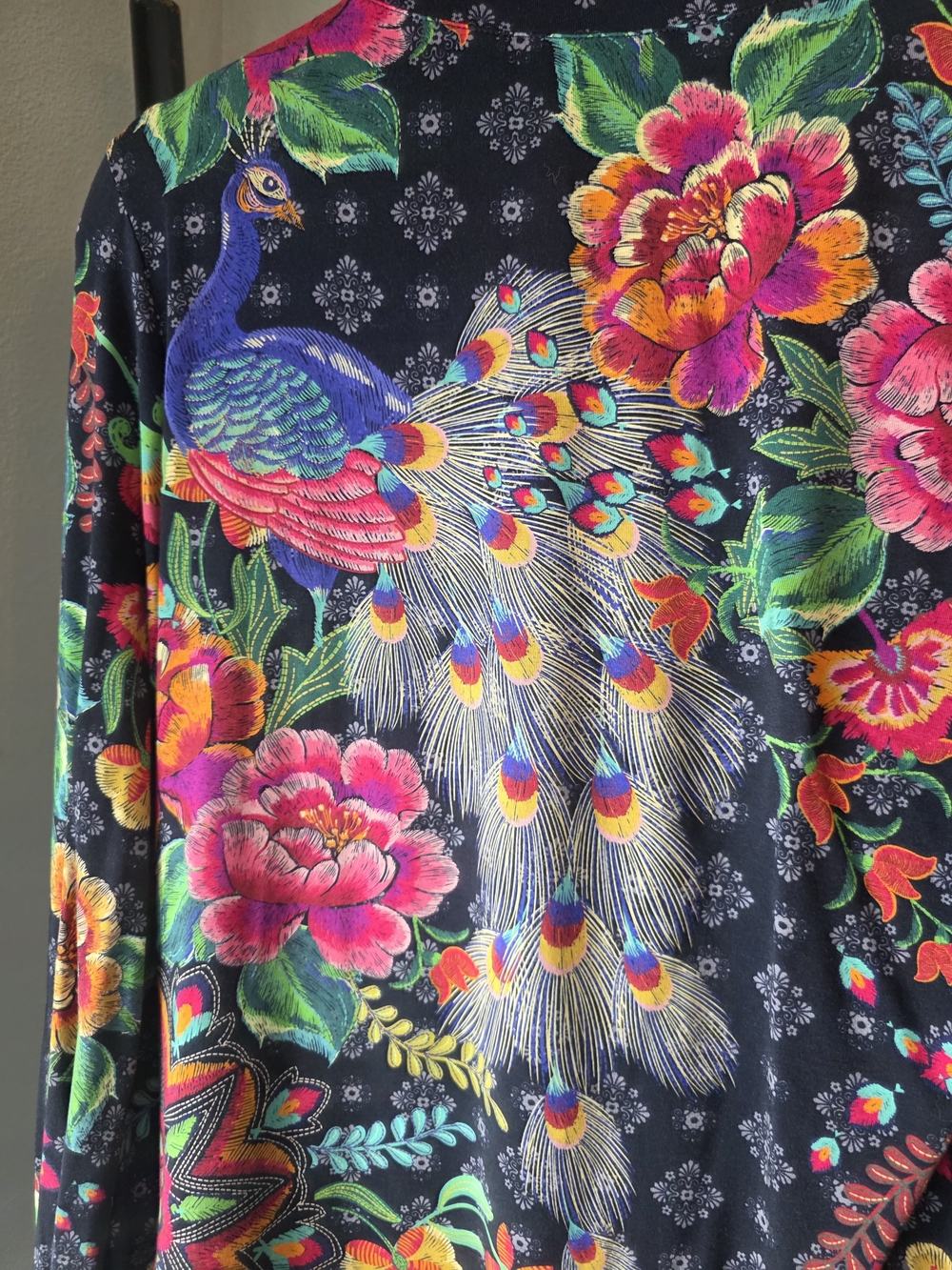 Johnny Was Peacock Print Long Sleeve Blouse WORN TWICE/ Pristine Condition - Picture 6 of 7